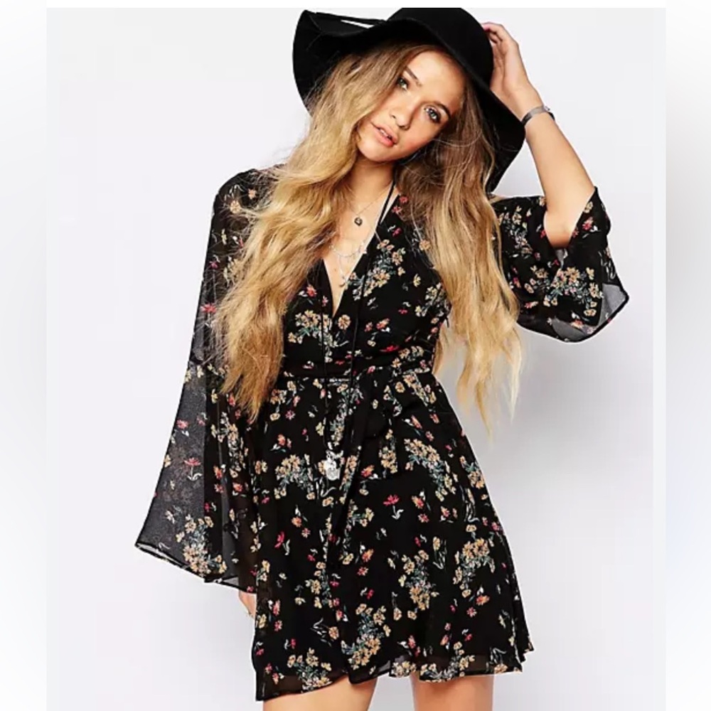 Free People Lilou Floral Bell Sleeve Dress size XS